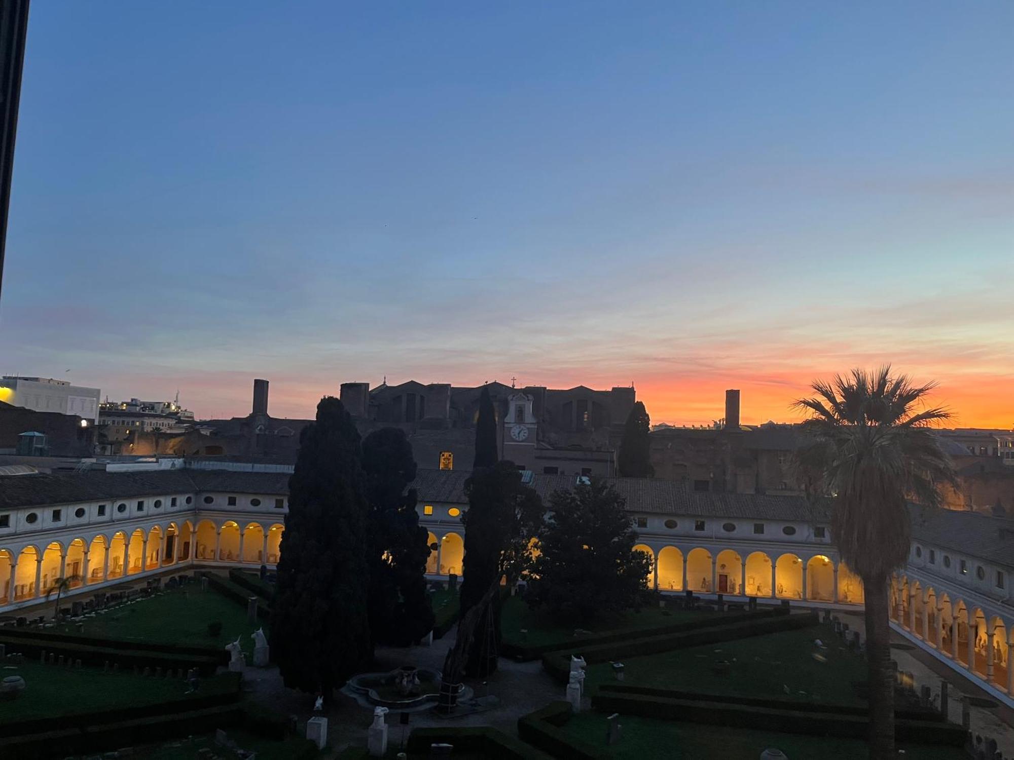 Camera X2 Con Magnifica Vista Sul Chiostro Di Michelangelo E Le Terme Di Diocleziano Рим Экстерьер фото